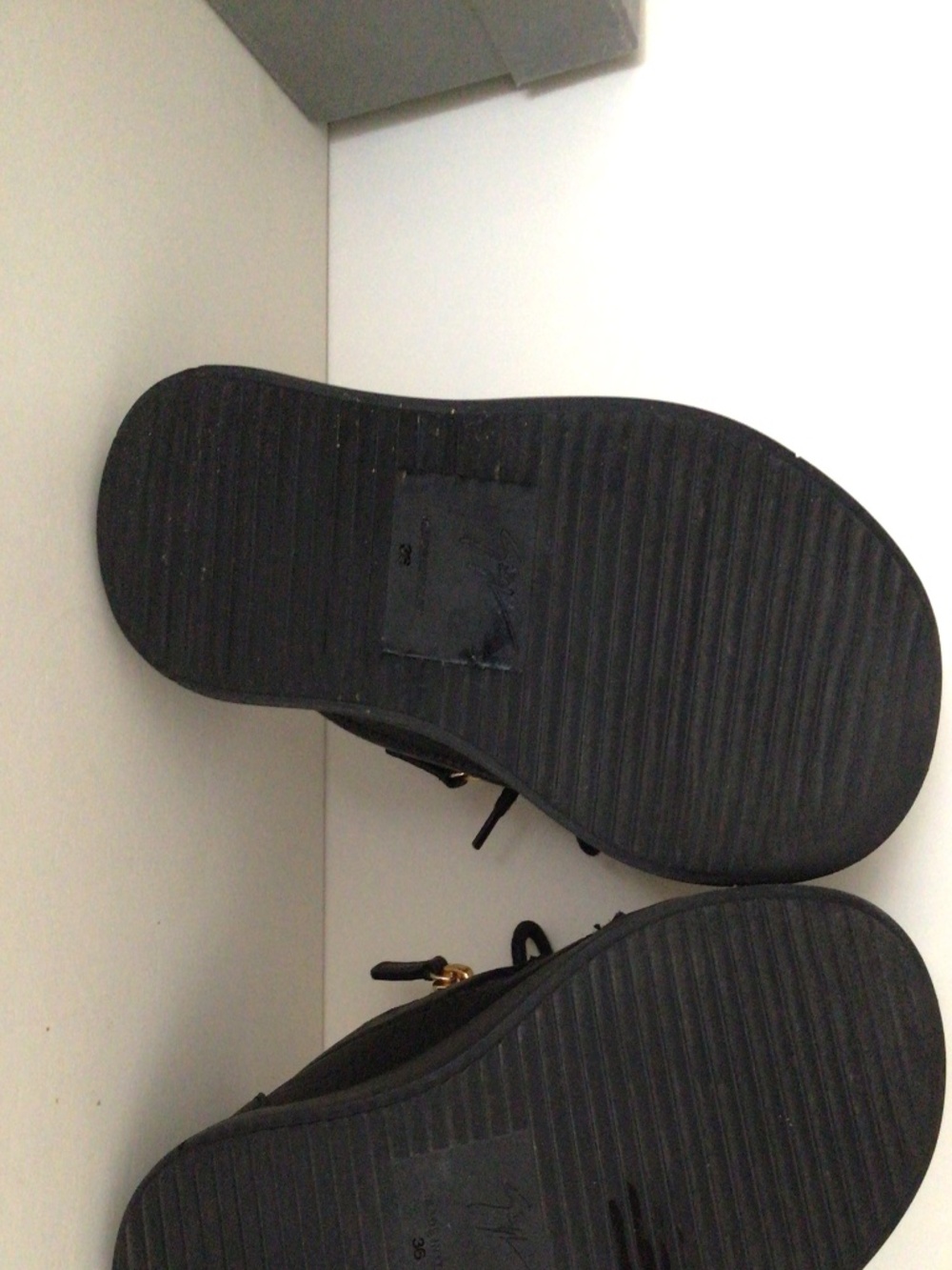 Giuseppe Zanotti Black Leather Womens Tennis Shoes, Size 36 - Picture 4 of 5